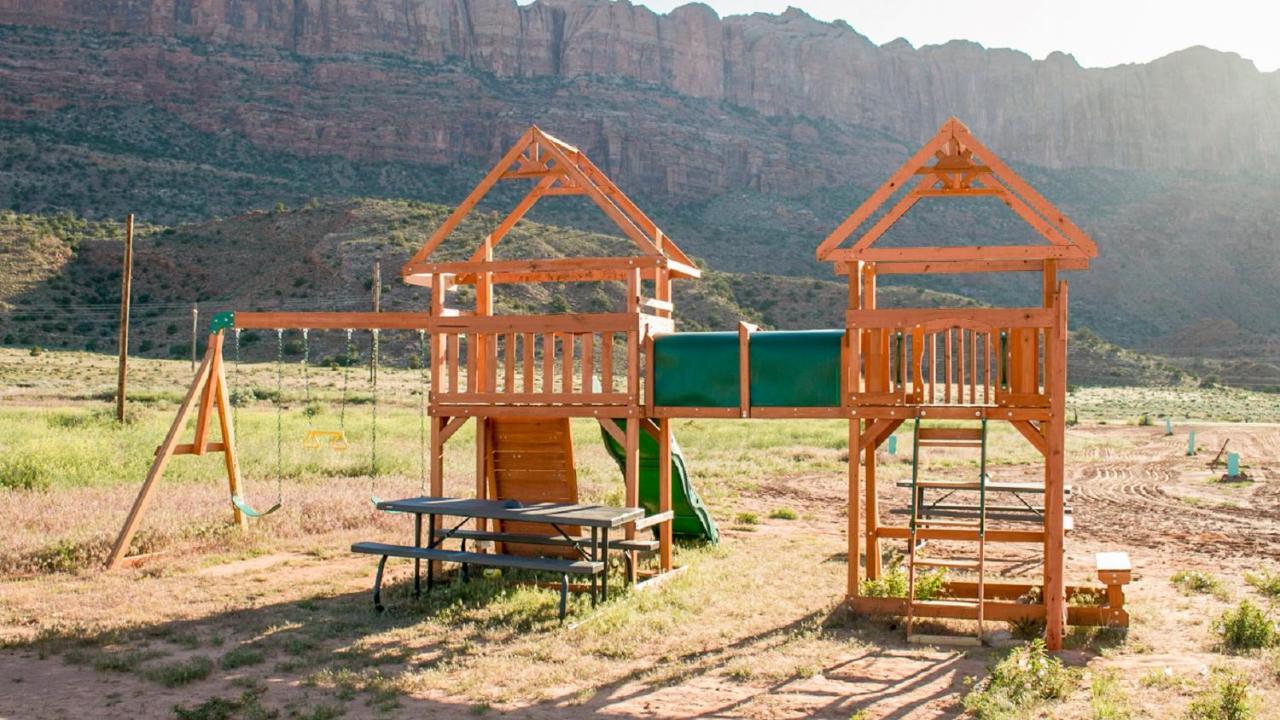 Funstays Glamping Tiny House W Large Loft Site 8 Moab Dış mekan fotoğraf